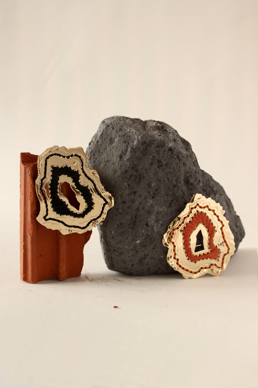 GEODES BRODEES BRIQUE - BROCHE XL - BROOCH XL